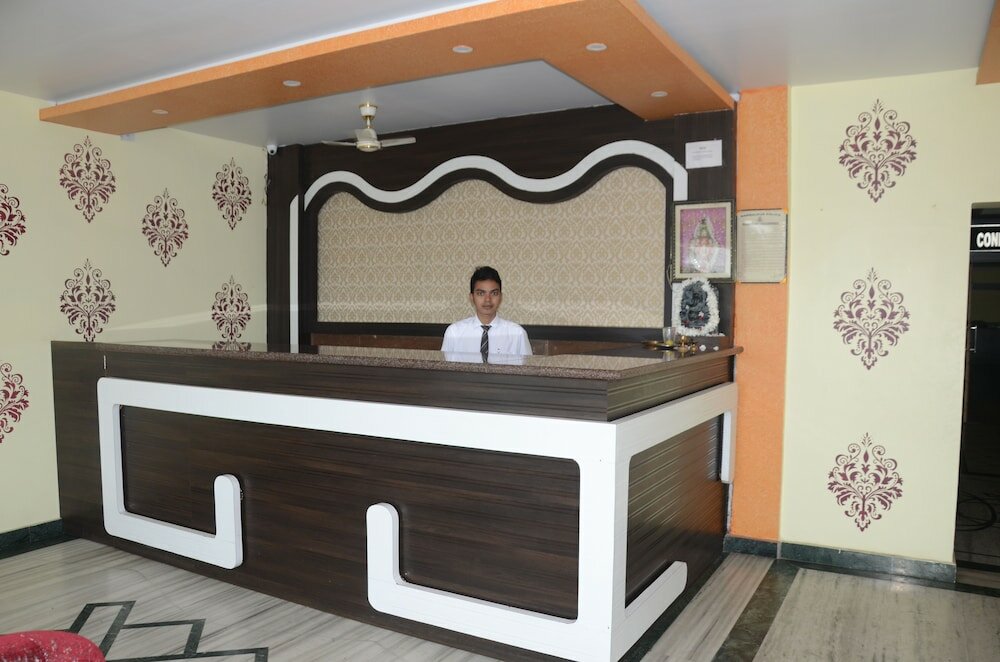 Фото Oyo 29689 Hotel Pramod