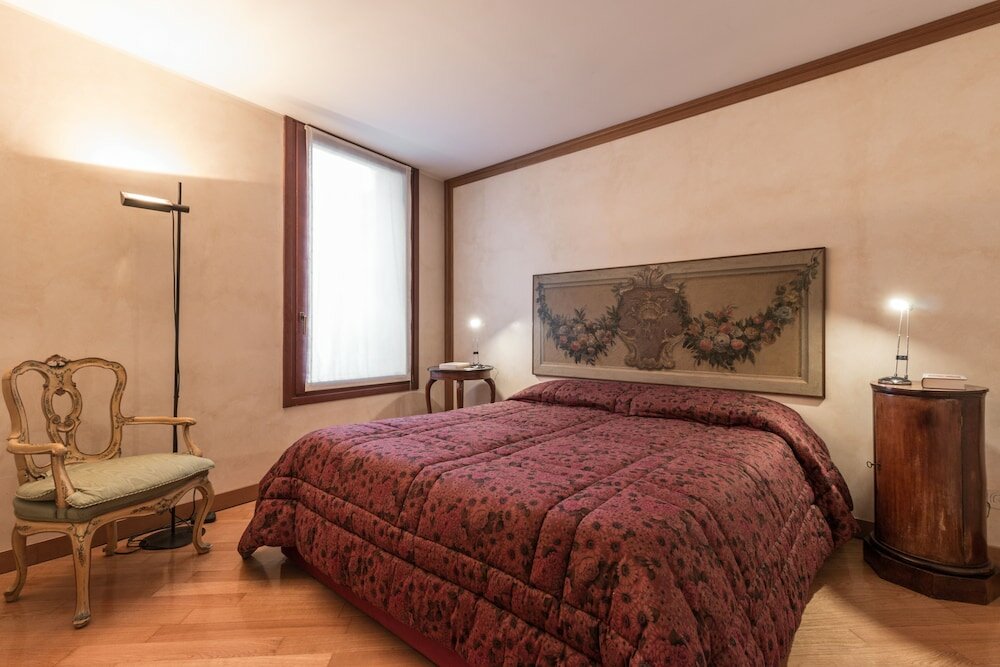 Фото La Fenice Theatre Exclusive Flat