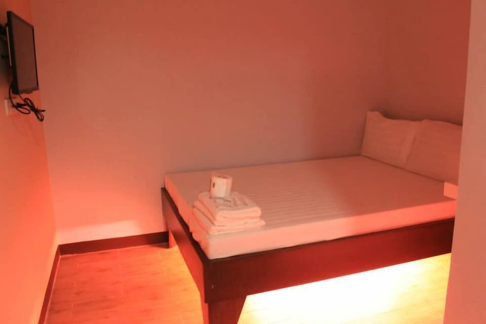 Фото Dianne Gardens Hotel