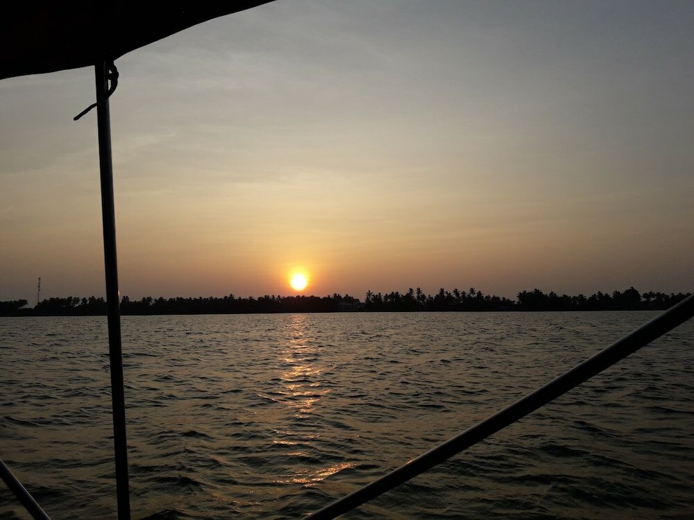 Фото Nico Lagoon Hotel