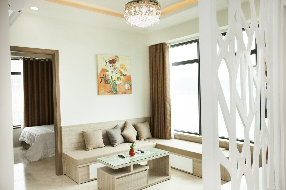 Фото Beach Front Oceanous Apartment