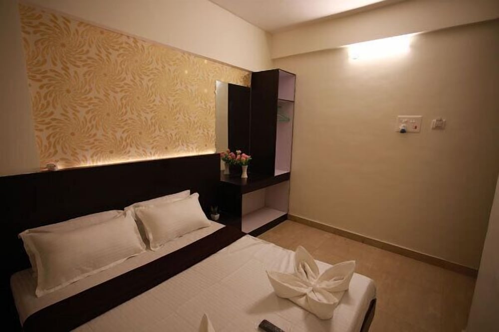 Фото Hotel Mahalaxmi