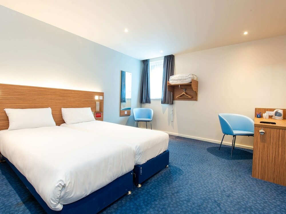 Фото Ibis budget London Bromley Town Centre