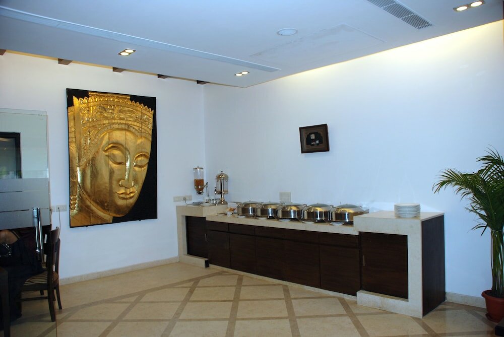 Фото Jht Hotel
