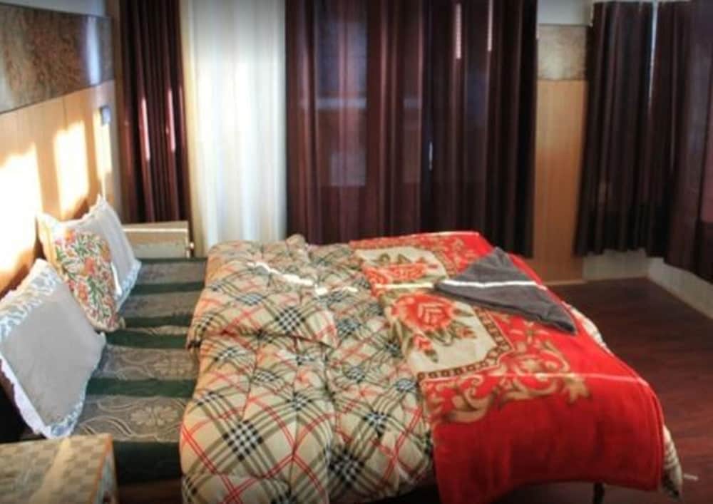 Фото Hotel Dolma Residency