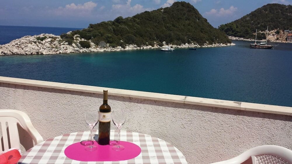 Фото Apartments Marija Lastovo