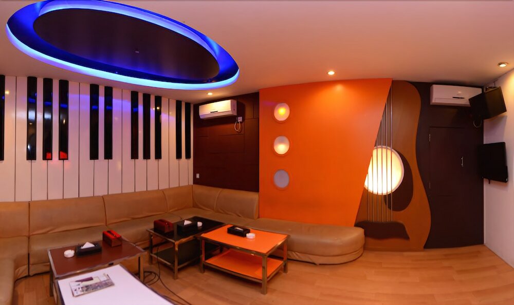 Фото Hotel Shwe Gone Daing