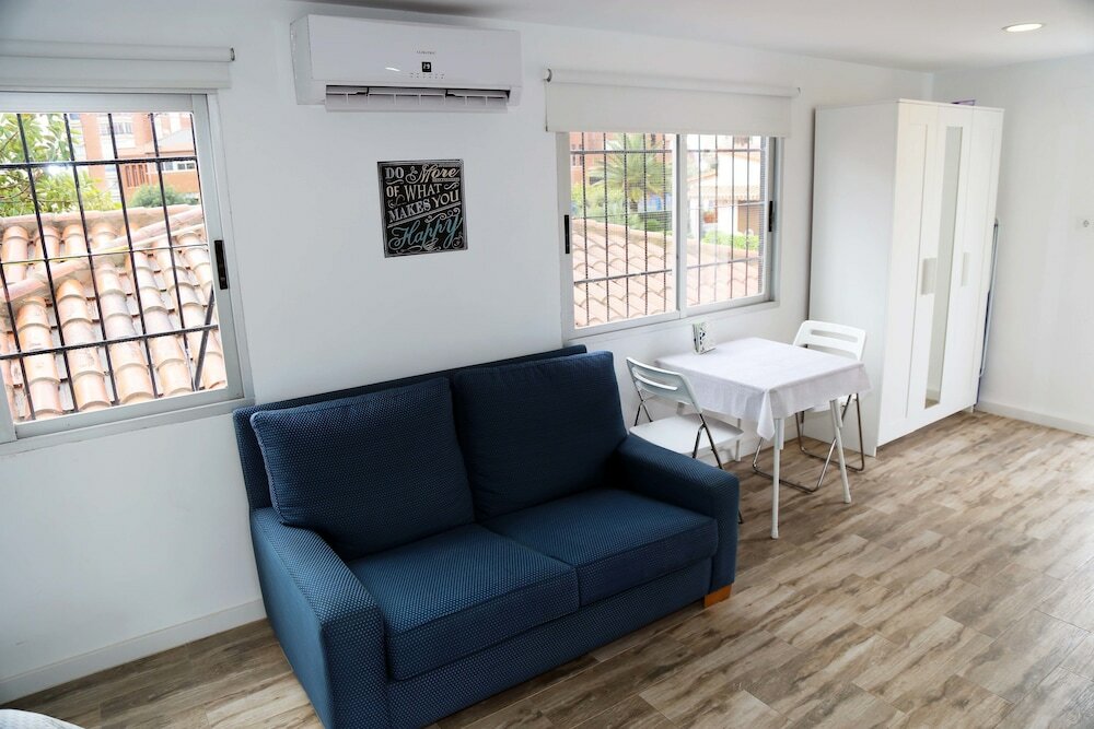 Фото Villa Ana Apartments