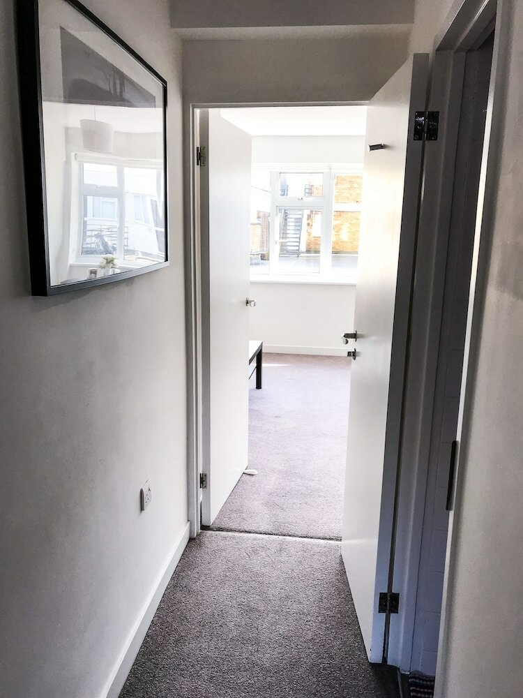 Фото Entire 2 Bedroom Flat Next to Kings College