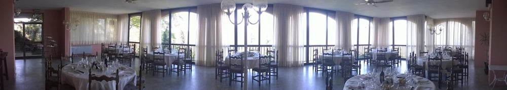 Фото Battle of Britain Hotel