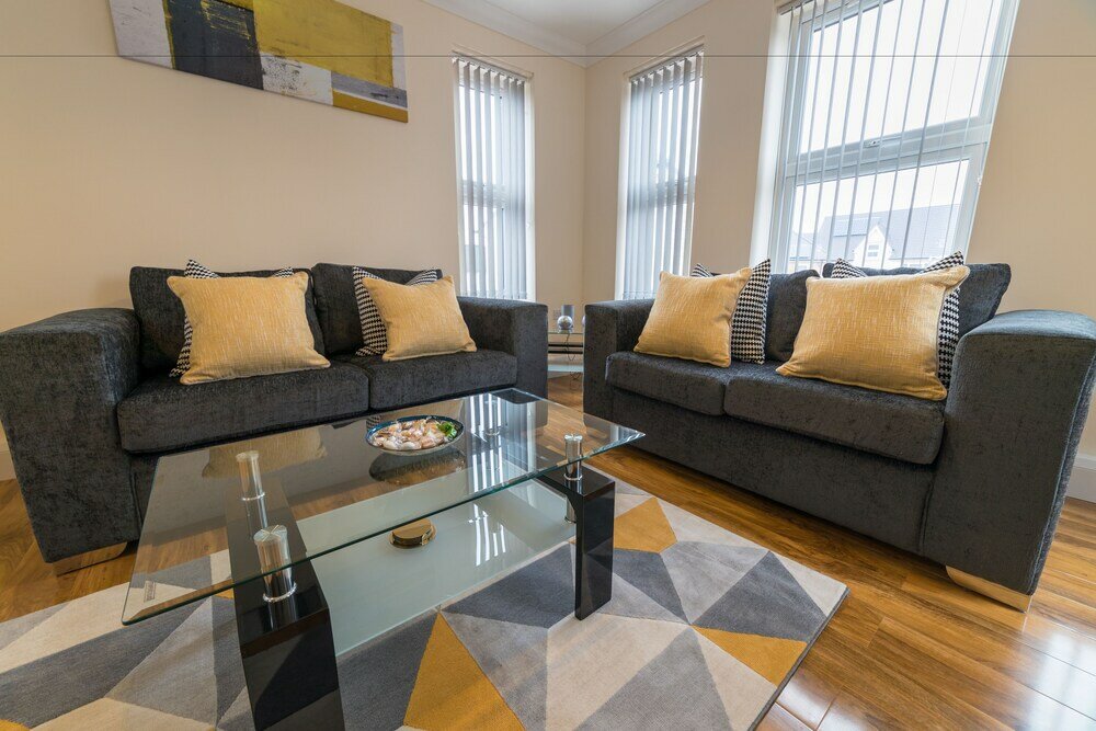 Фото London Heathrow Serviced Apartments