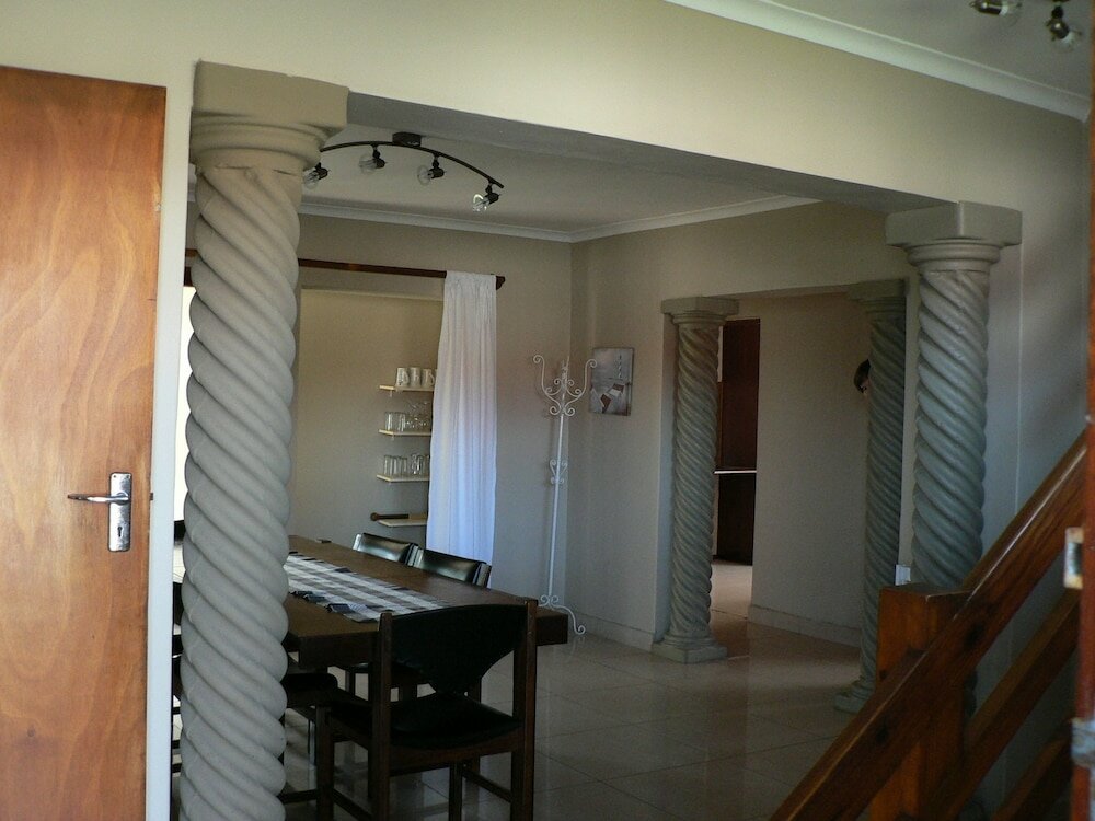 Фото Heroldsbaai Holiday Home