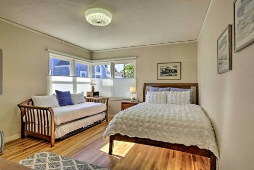 Гостиница Great Bay Area Home, 12 Mi to Downtown San Jose! в Саннивейле