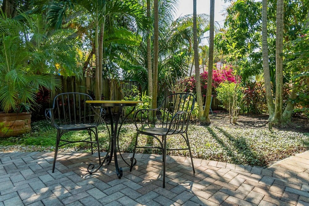 Фото The Palms Cottage Private Pool, Downtown, Beach, The Square