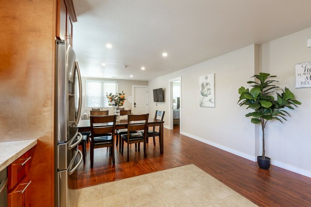 Фото Marbella Lane Triplex San Jose