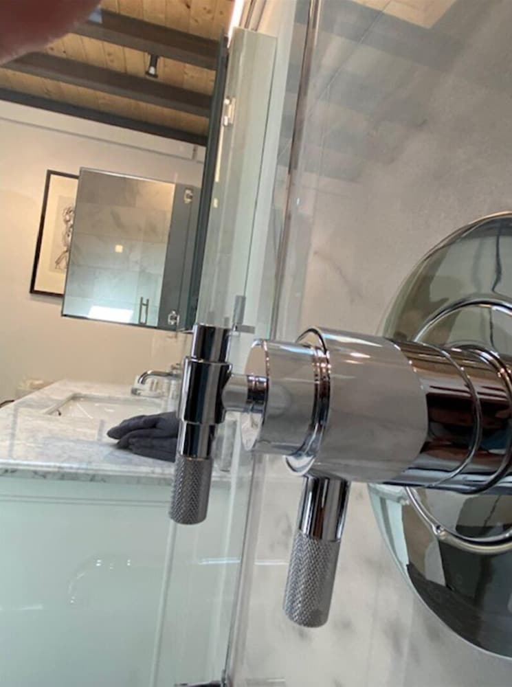 Фото Georgia and Frida - Two Finely Appointed Casitas, One Private Compound, Downtown, Sleeps Two Couples, Two Kitchens