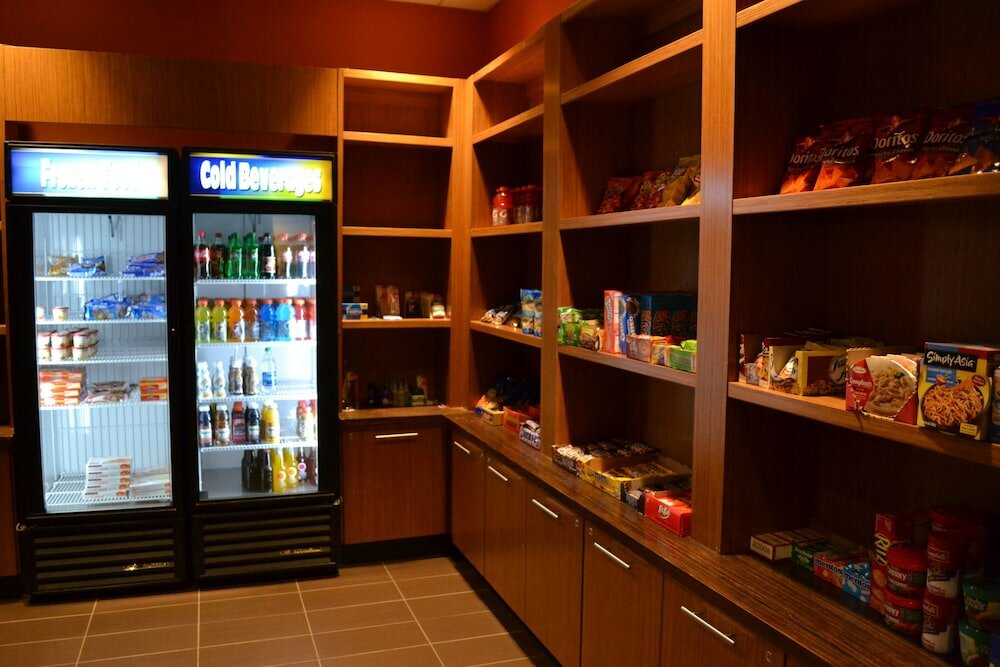 Фото Holiday Inn Hotel & Suites Charleston West, an Ihg Hotel