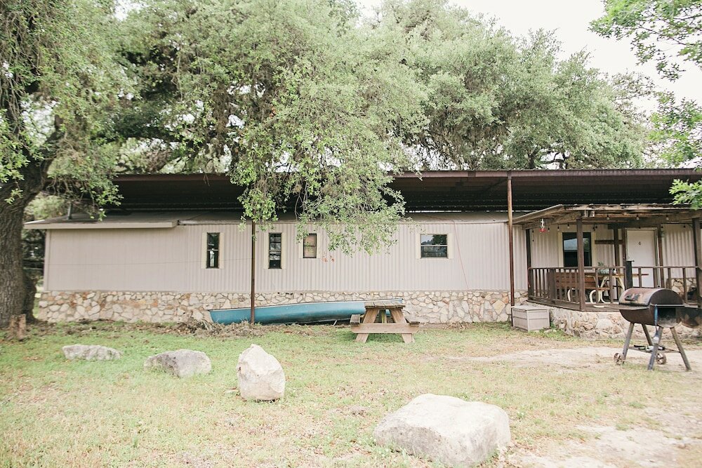 Фото Frio River Cabins