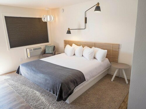 Гостиница Monarch Motel в Москоу