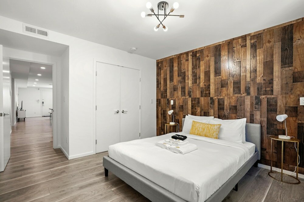 Фото Harkness Apartment