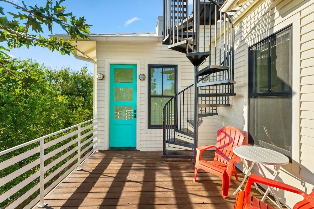 Фото East Side Modern