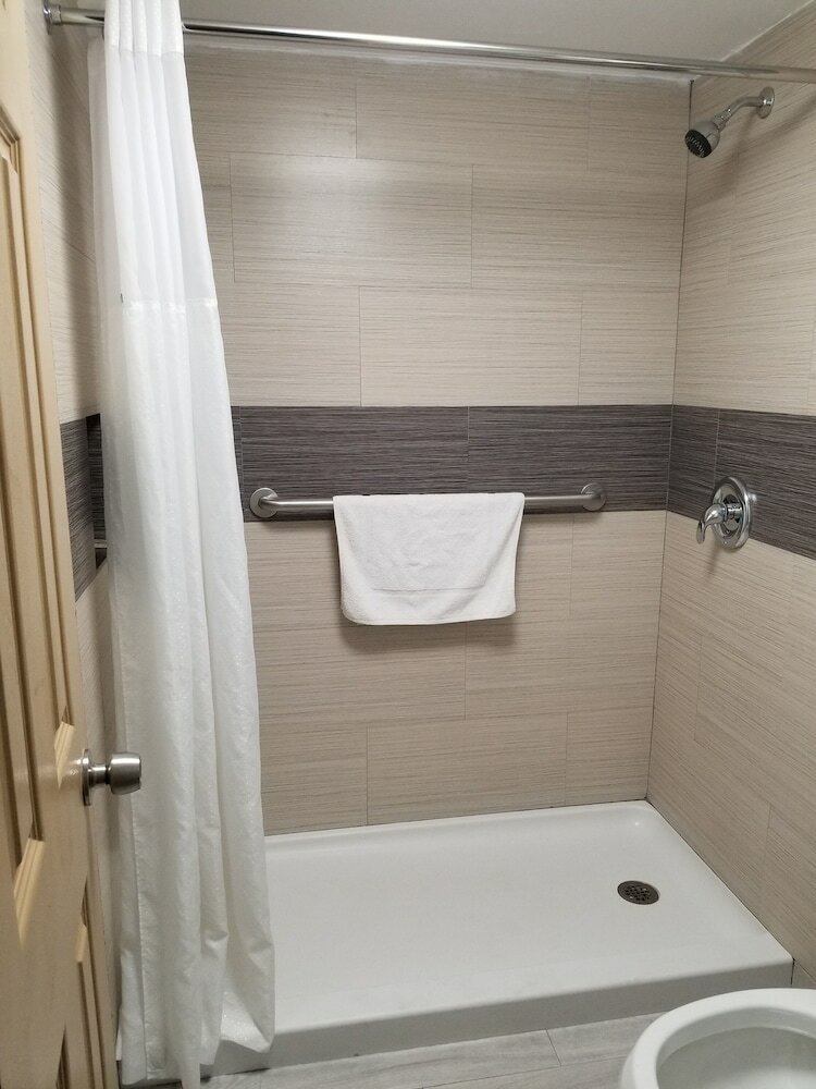Фото Riverview Inn