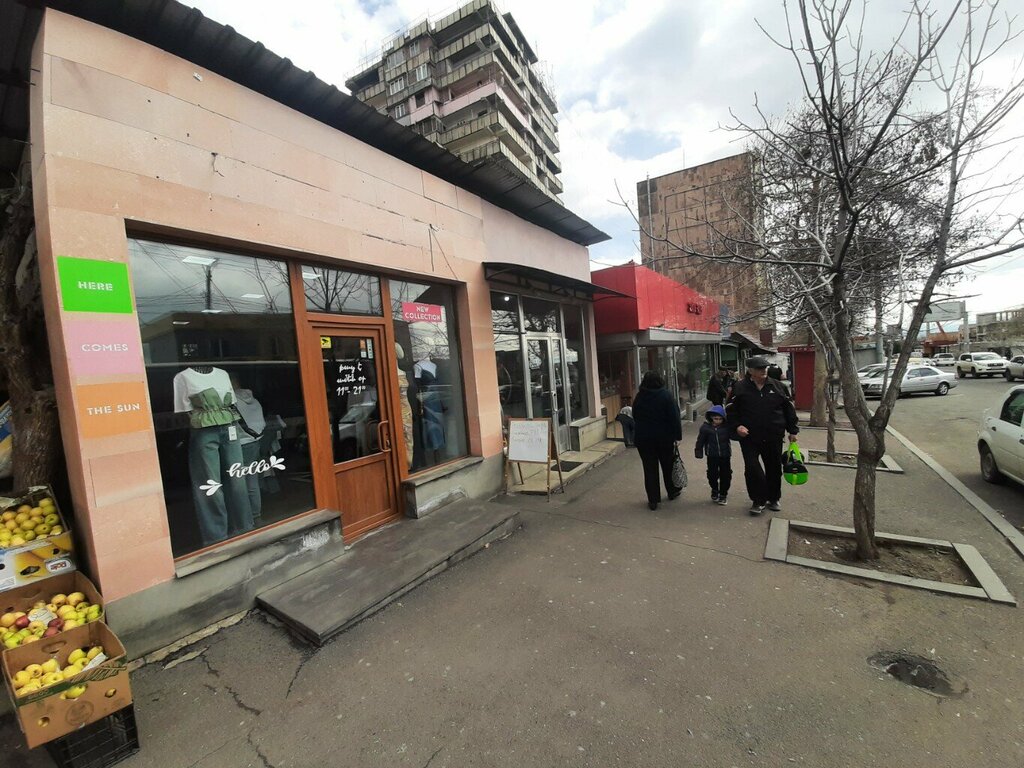 Clothing store Le Papillon, Yerevan, photo