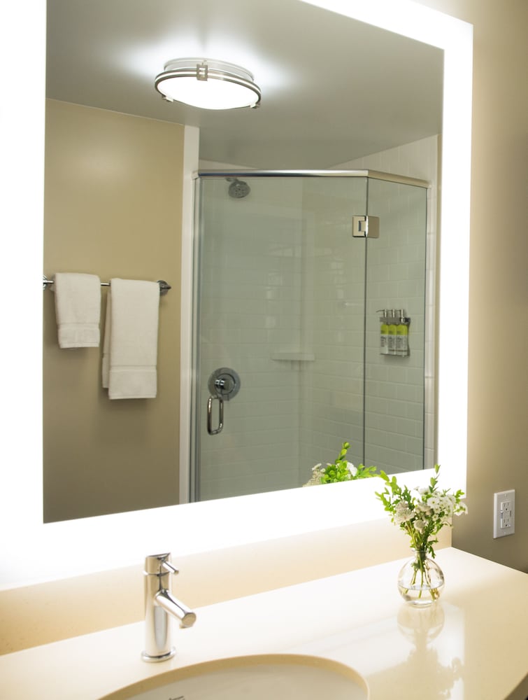 Фото Staybridge Suites Seattle - South Lake Union, an Ihg Hotel