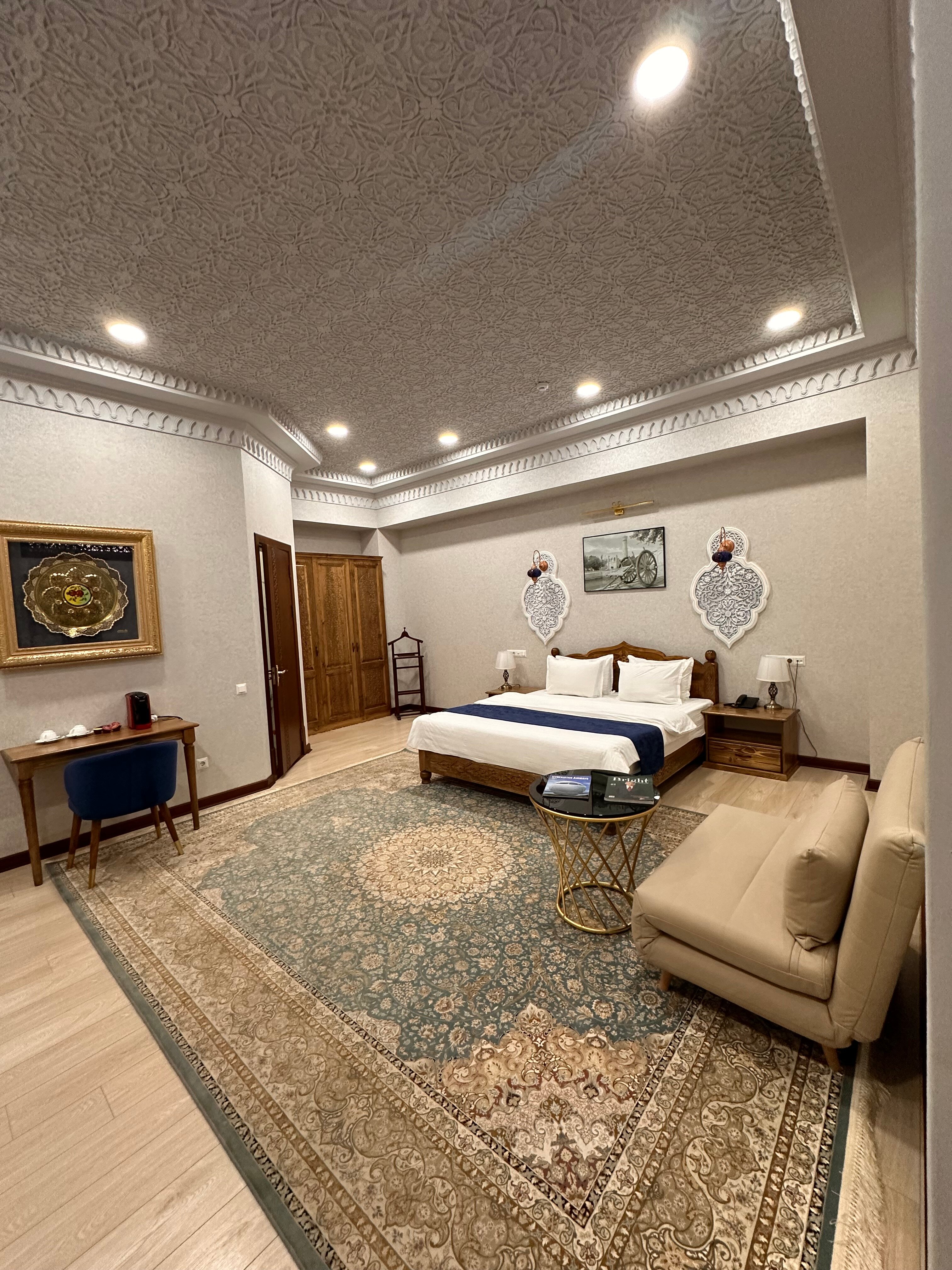 Фото Paradise Plaza Luxury Hotel