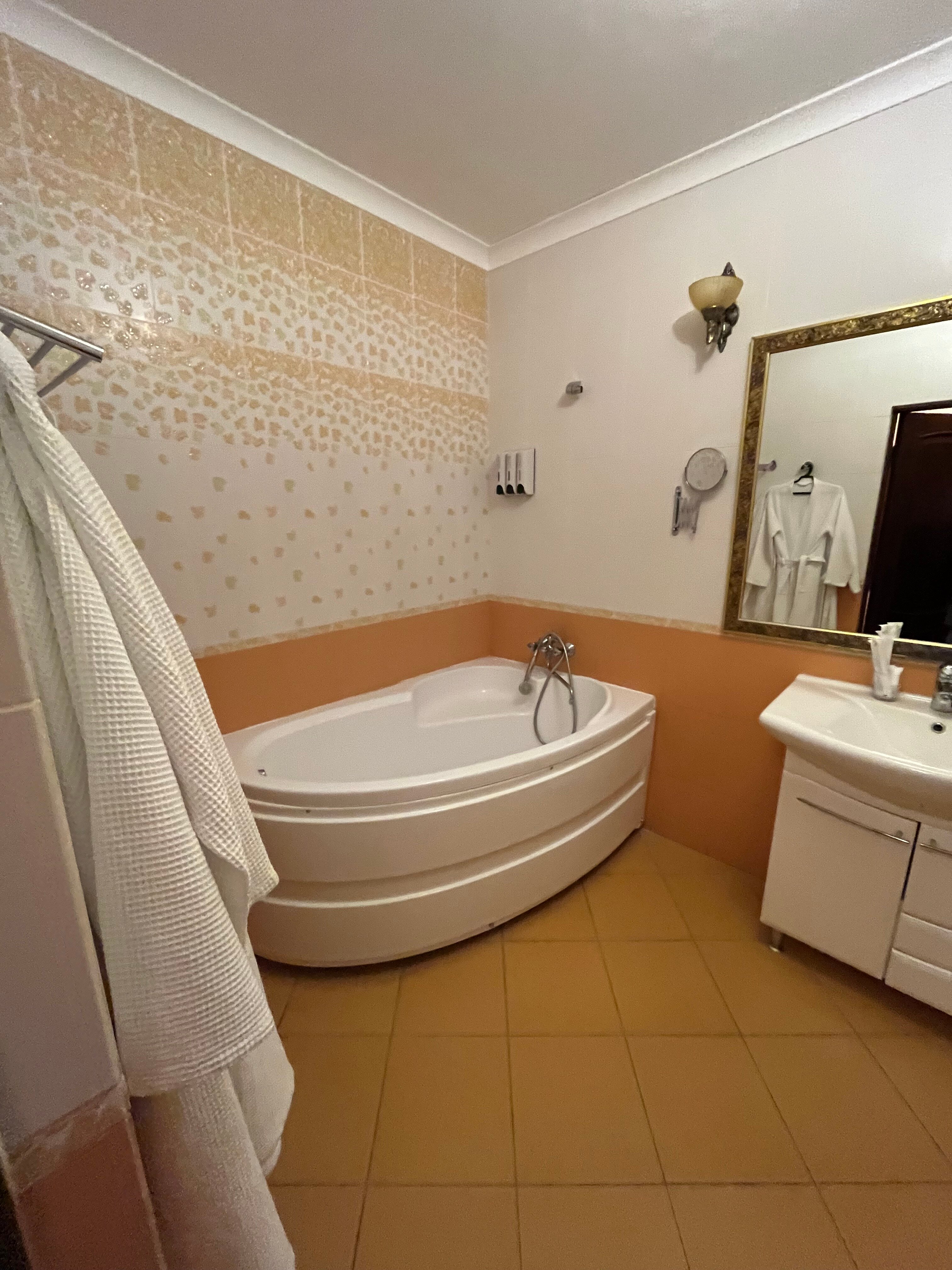 Фото Business Hotel