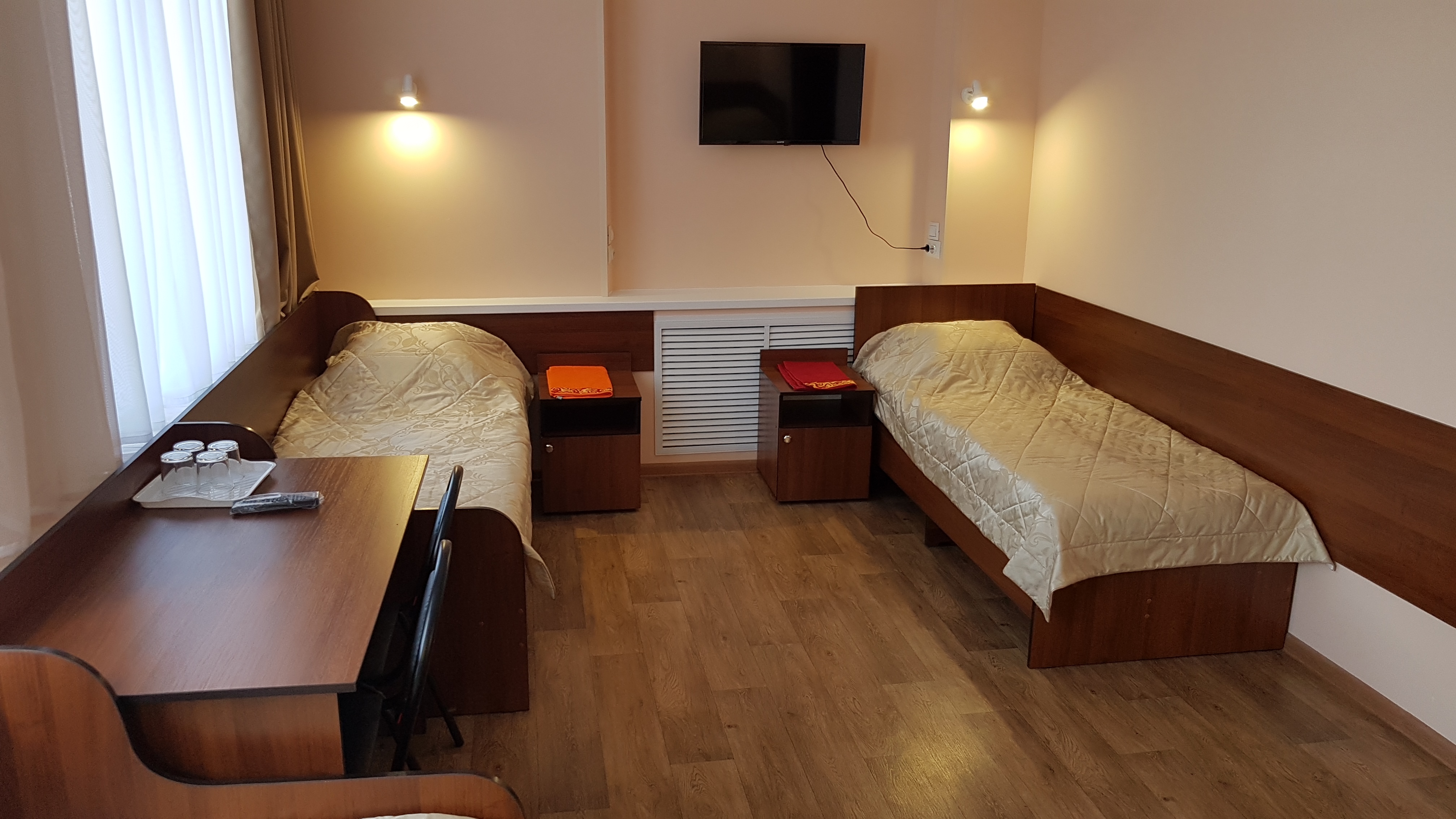 Фото отеля 2