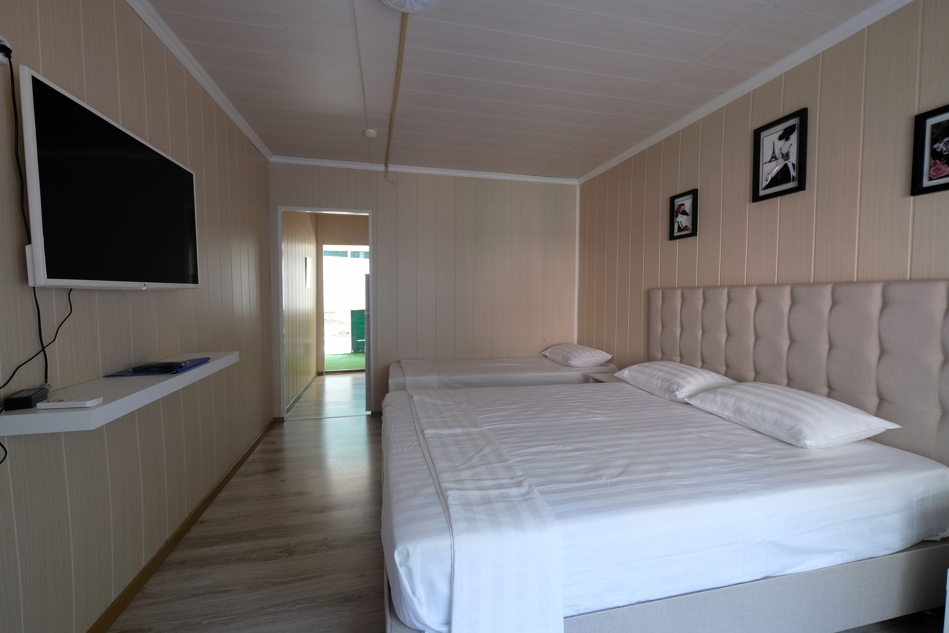 Фото Дельфин Холидей Парк Инал