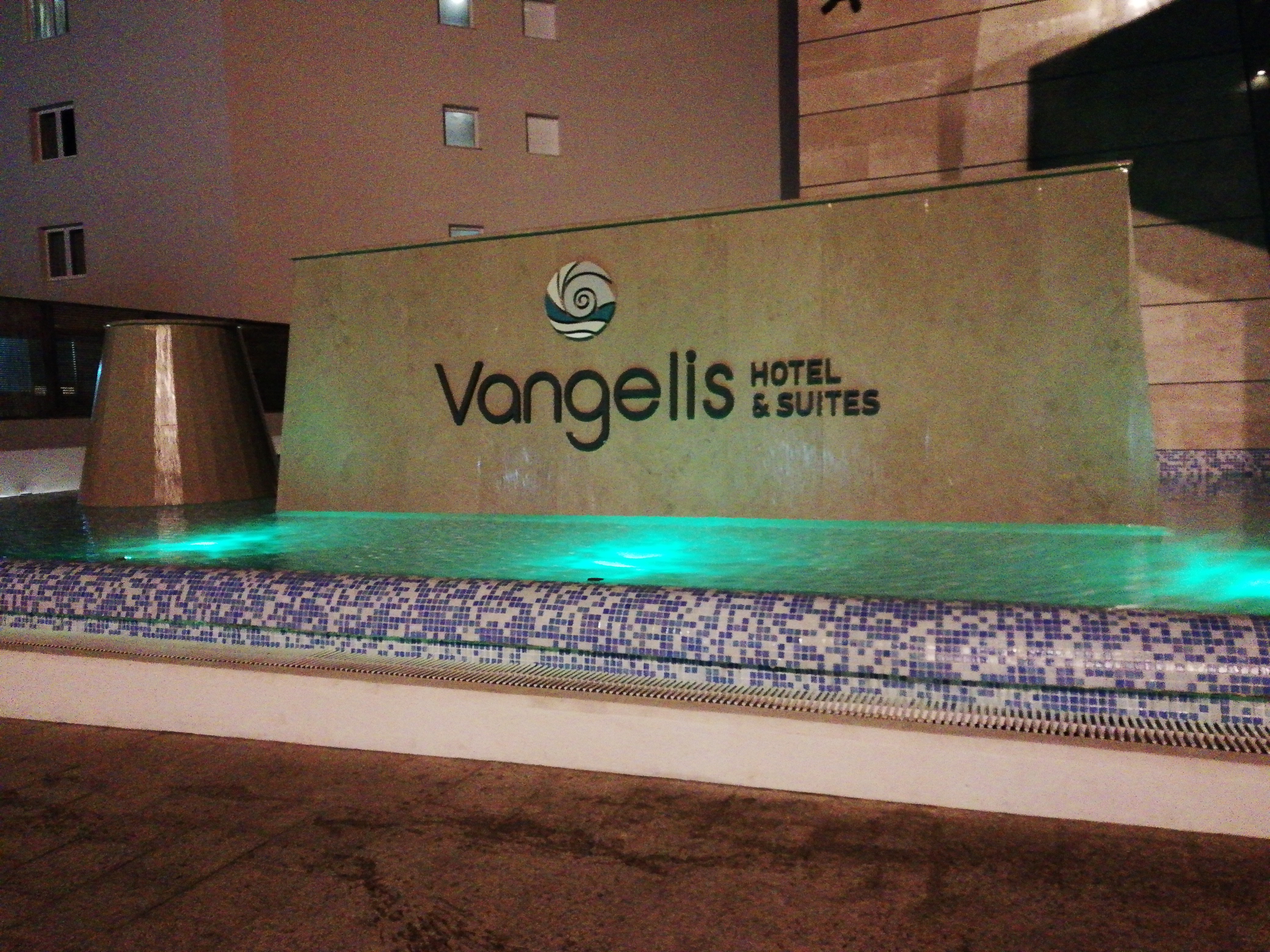 Фото Vangelis Hotel & Suites