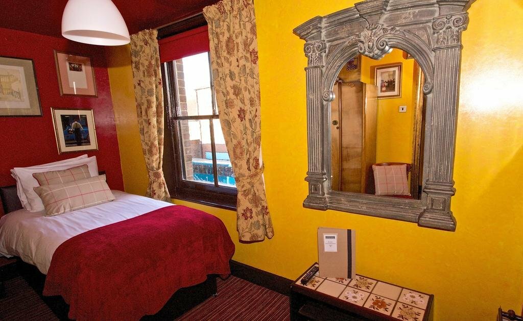 Hotel Fifteens At Chester, England, photo