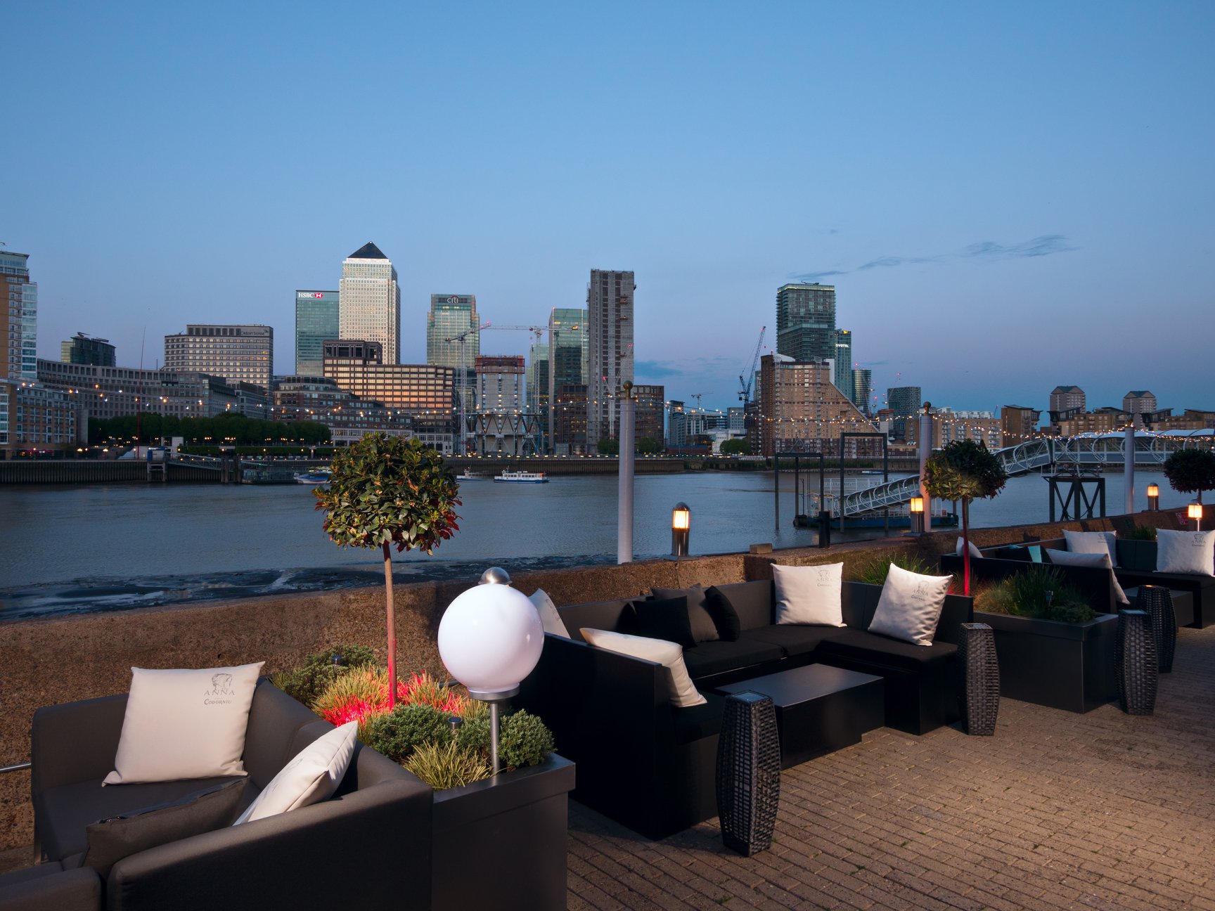 Фото DoubleTree by Hilton London - Docklands Riverside