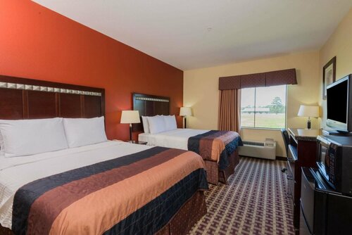 Гостиница Clarion Pointe Sulphur - Lake Charles