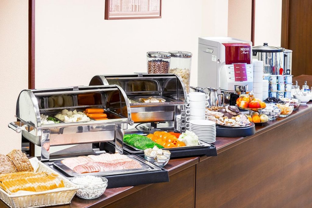 Фото отеля 2