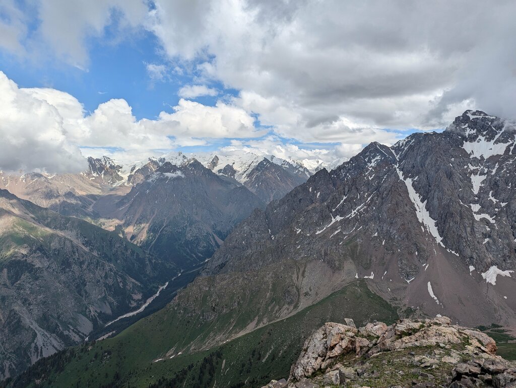Mountain peak Chimbulak Peak 3450 Meters, Alma‑Ata District, photo