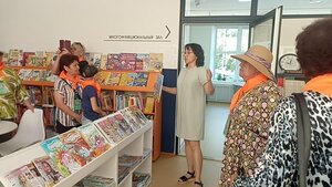 Children's Library (ulitsa Lenina No:42, Gai), kütüphaneler  Gay'dan