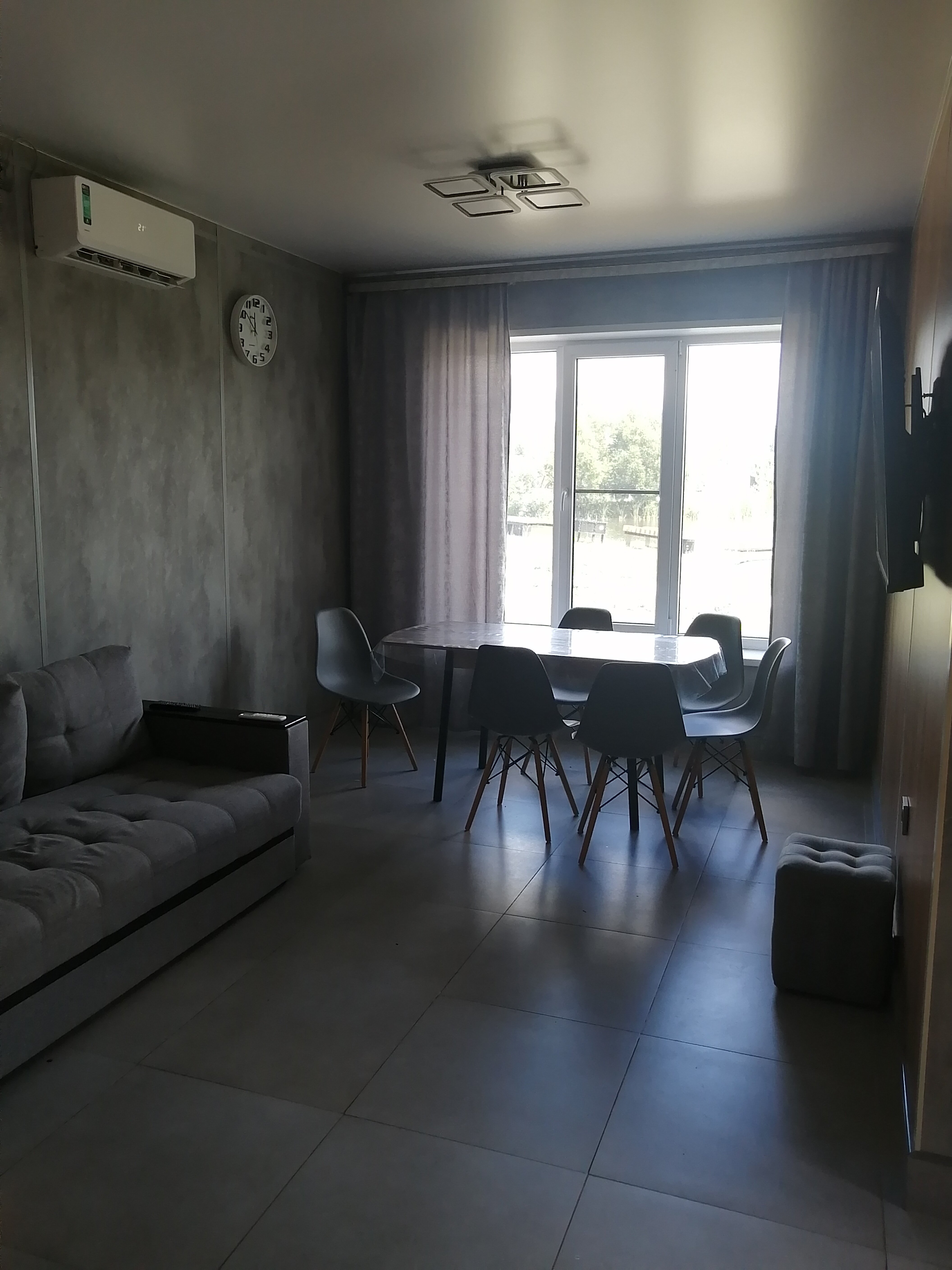 Фото Атмосфера