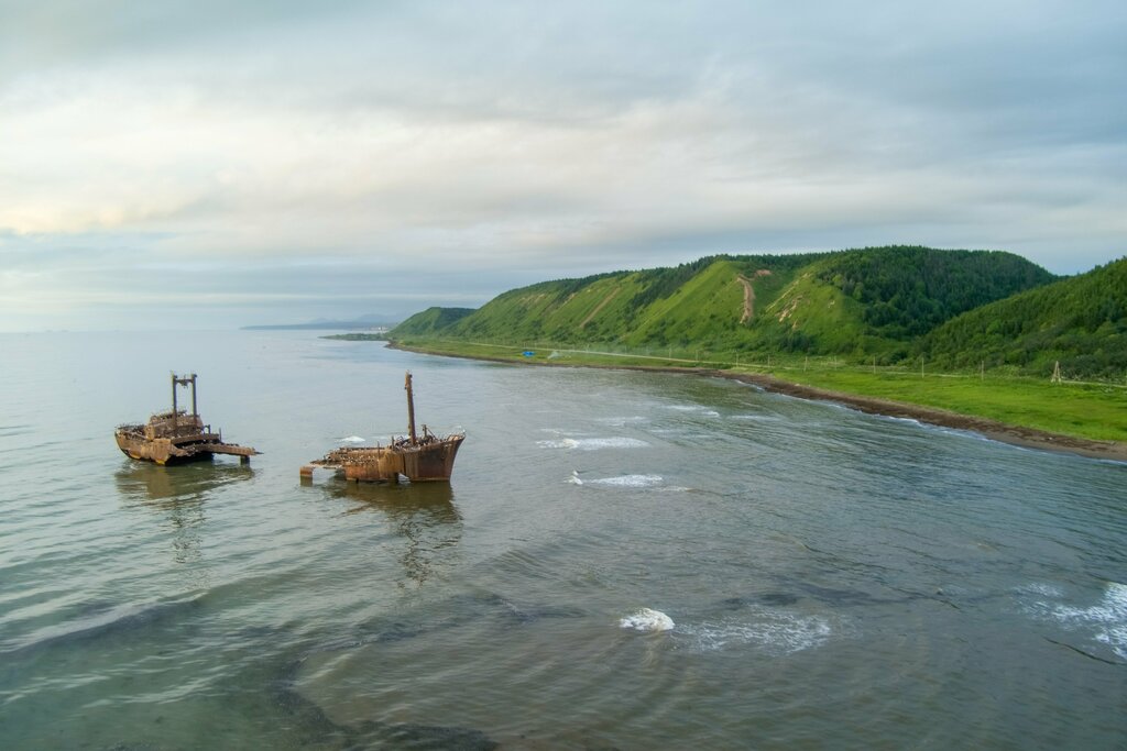 Landmark, attraction Затонувший сухогруз Sun Eagle, Sakhalin District, photo