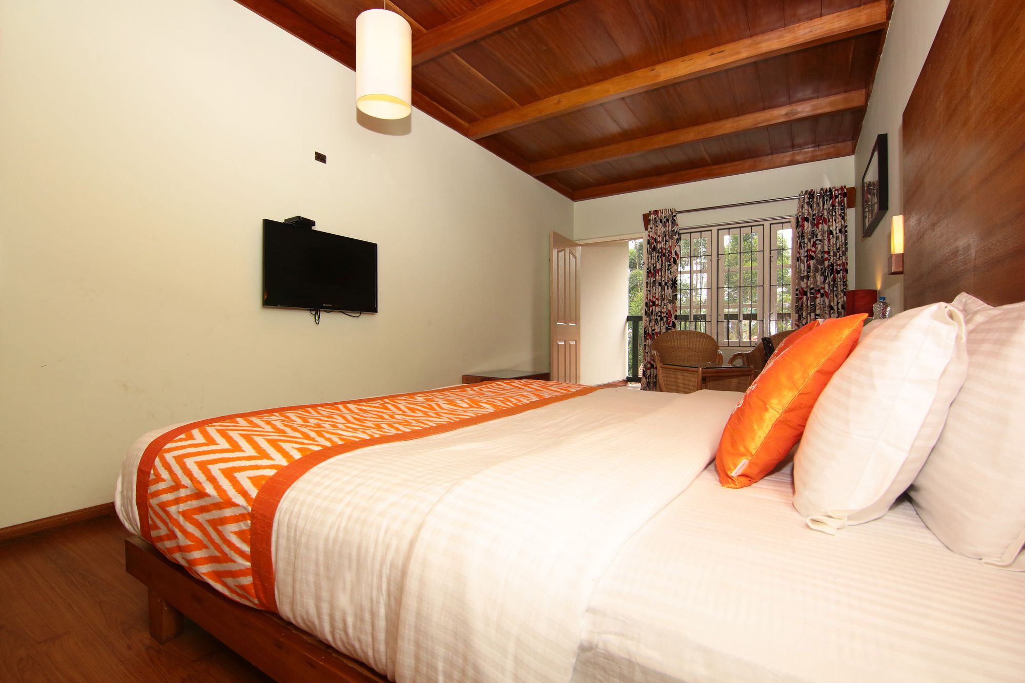 Фото Oyo 2158 Hotel Sn