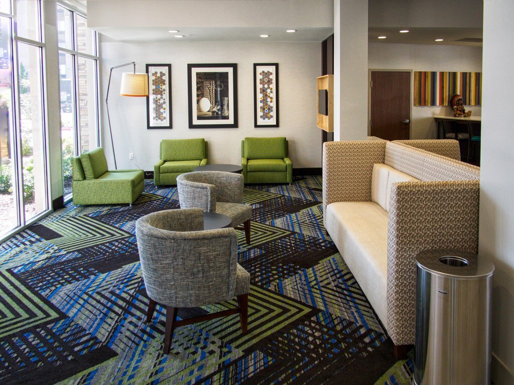 Фото Holiday Inn Express & Suites Moore, an Ihg Hotel