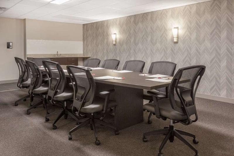 Фото Ramada by Wyndham Grassland