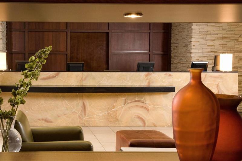 Фото Courtyard by Marriott Los Angeles - Sherman Oaks