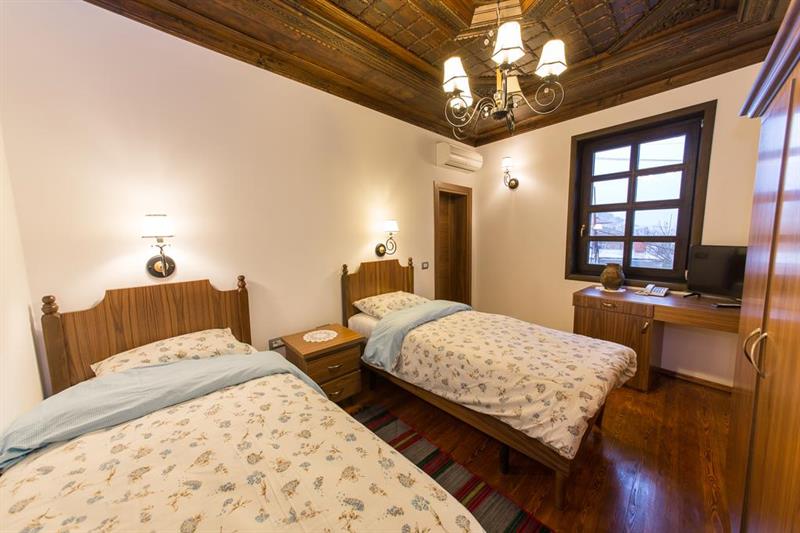 Фото Hotel Onufri