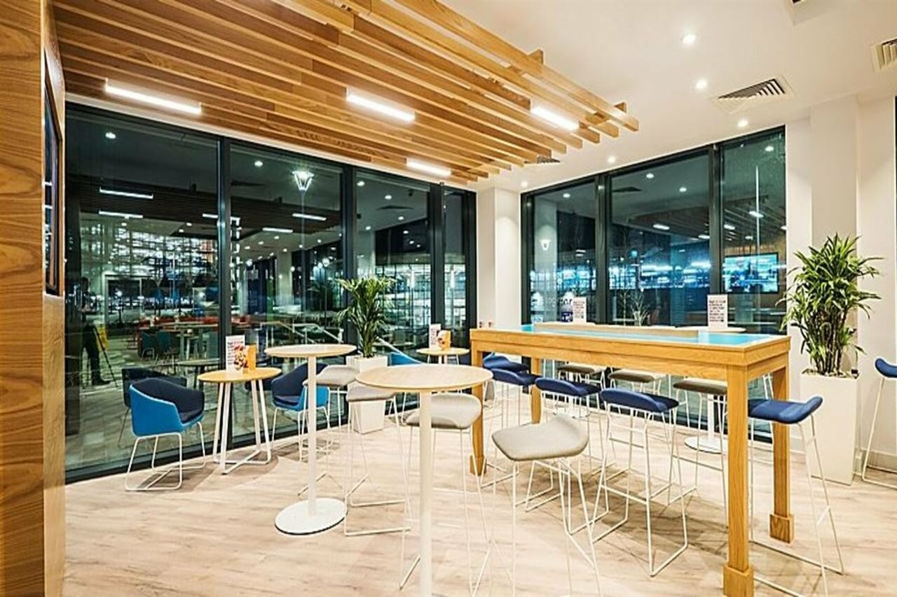 Фото Holiday Inn Express Amsterdam - North Riverside