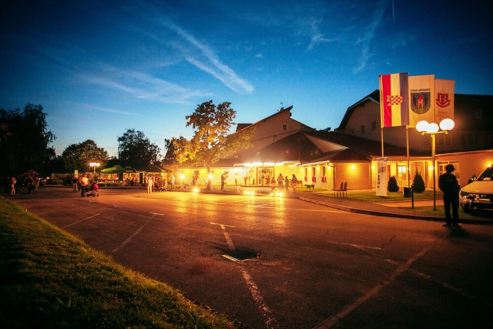 Фото Hotel Buncic Vrbovec