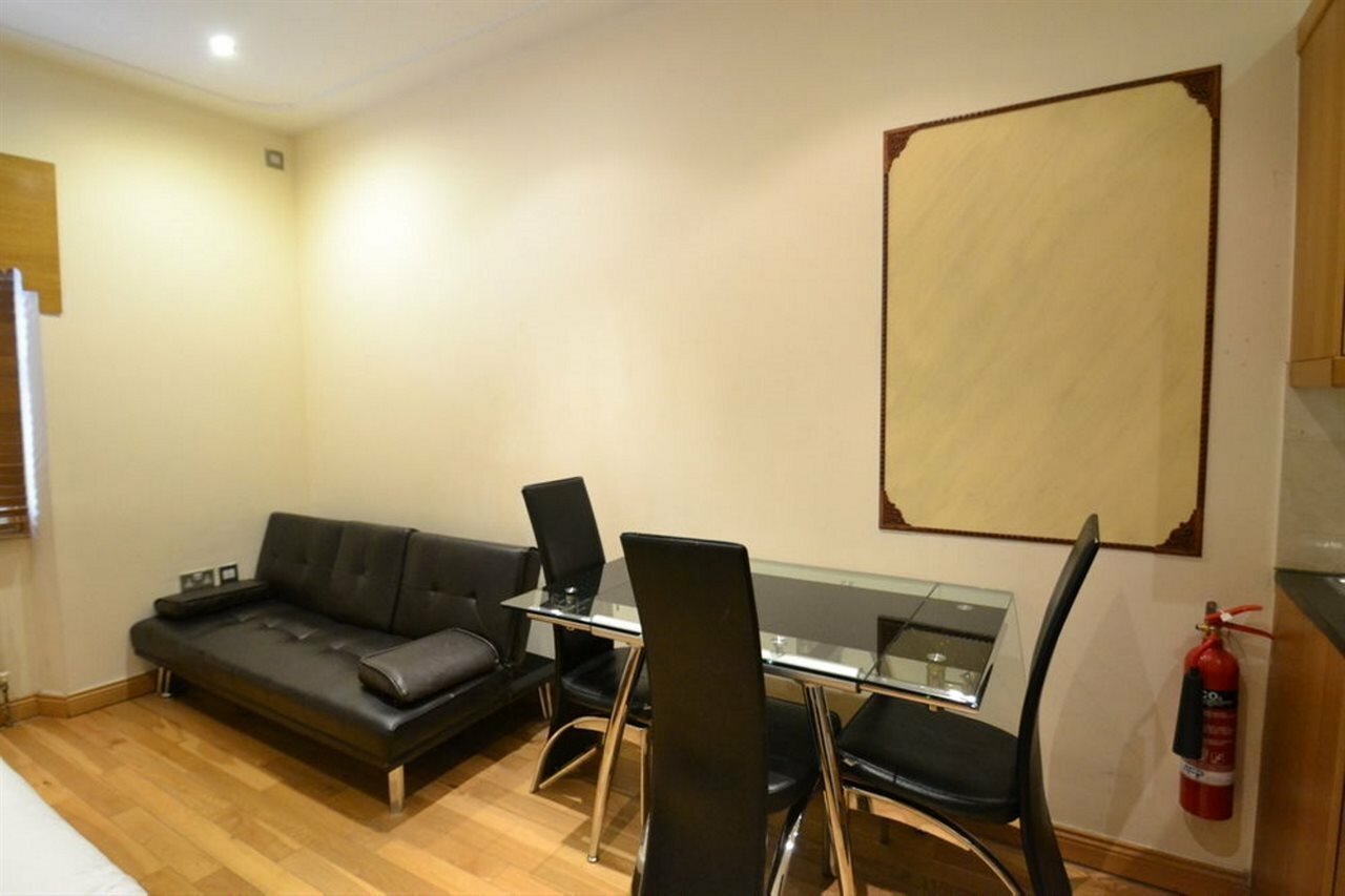 Фото Hyde Park Suites