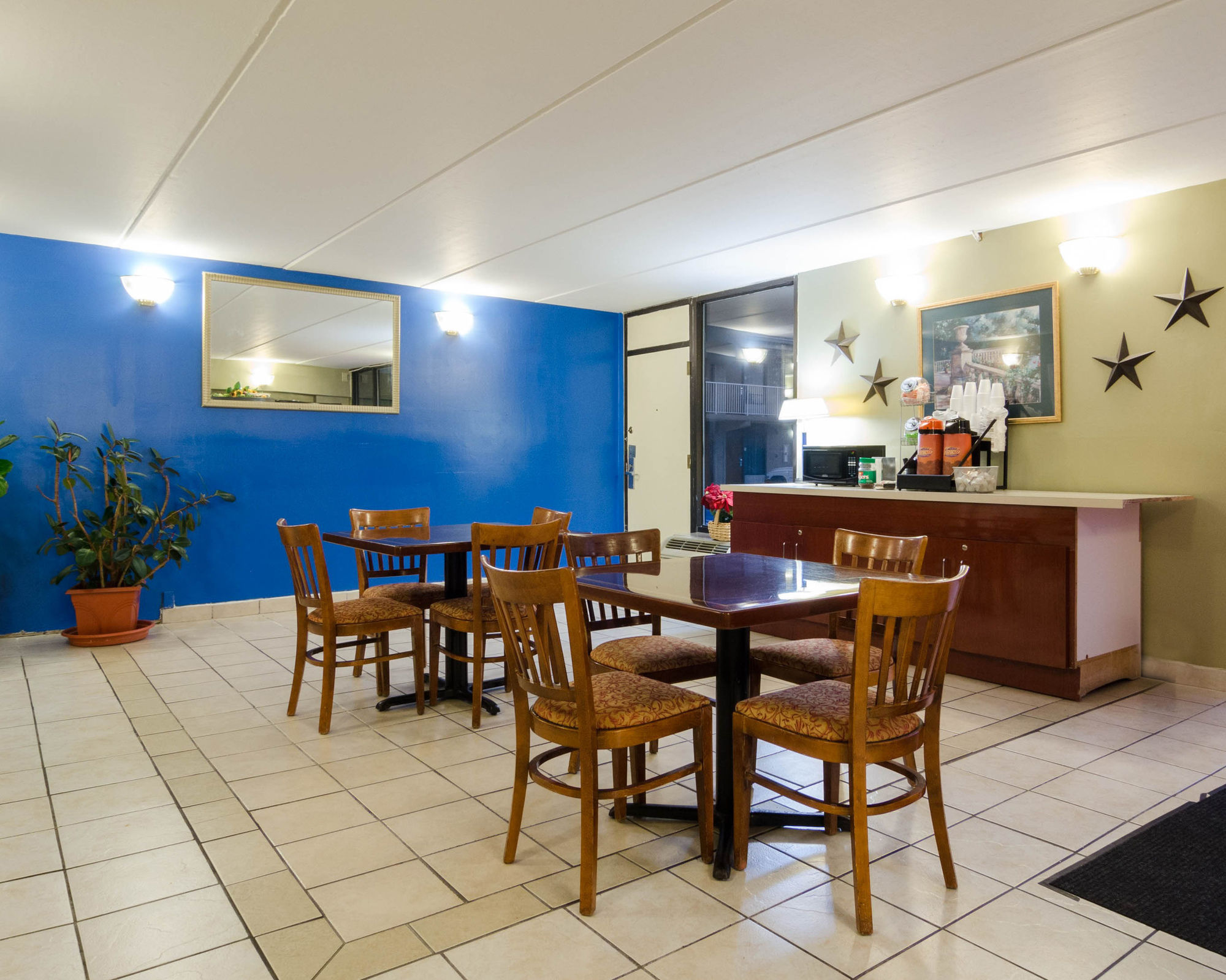 Фото Rodeway Inn Norcross